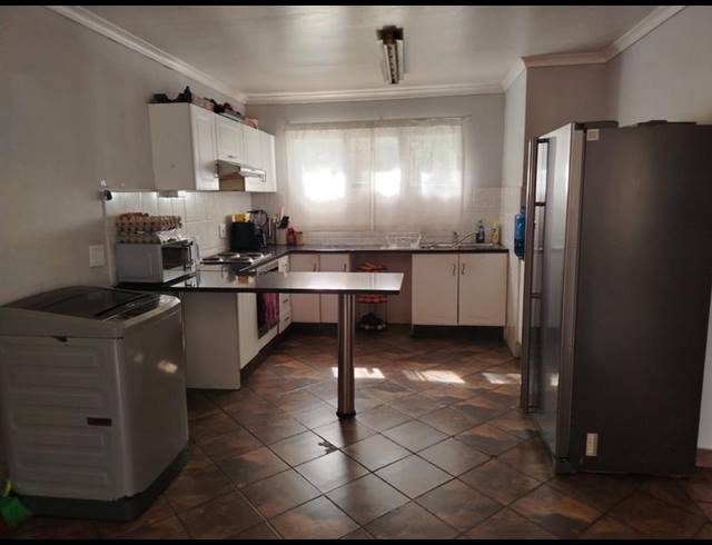 2 BEDROOM APARTMENT FOR SALE IN CRESTA